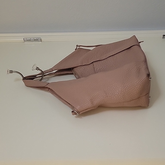 Vince CAMUTO Precious Blush Lambskin Steph Hobo Nappy Tote Bag - Picture 3 of 16